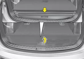 So bauen Sie die Laderaumabdeckung aus