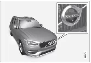 Die vordere Einparkkamera ist im Grill untergebracht