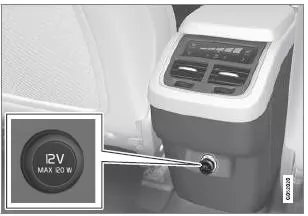 12-V-Steckdose in der Tunnelkonsole, zweite